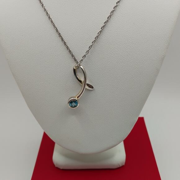 BGE by Bradford Exchange Vintage Blue Topaz and Sterling Silver Necklace - Picture 7 of 7